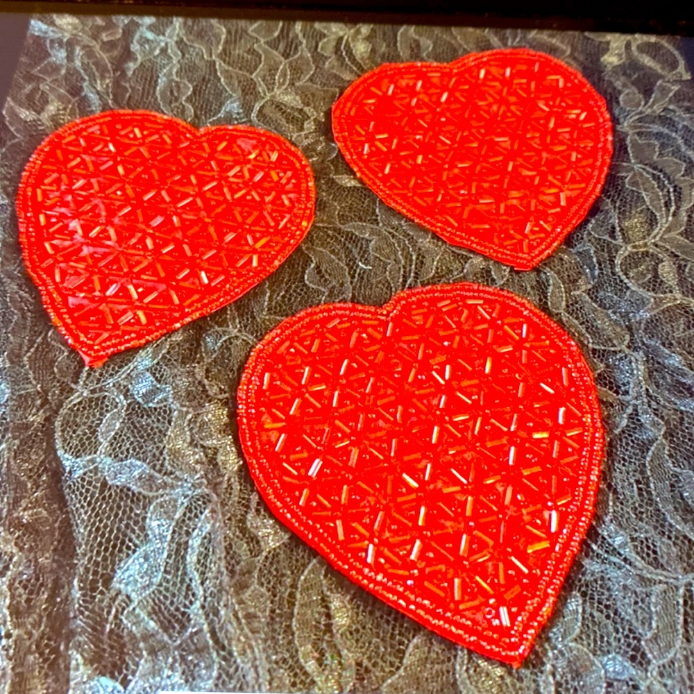 3 patches blood red beaded hearts Lot